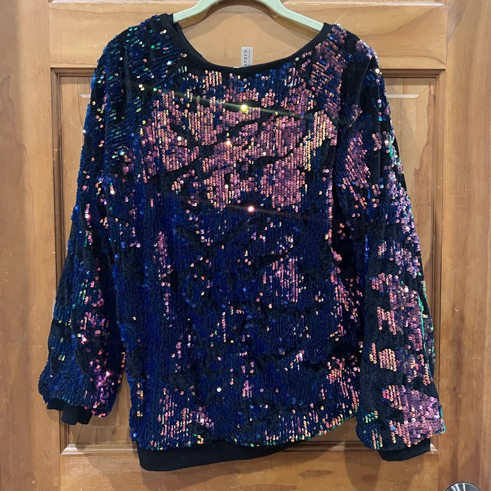 Women’s Sparkly Velvet Iridescent Long Sleeve